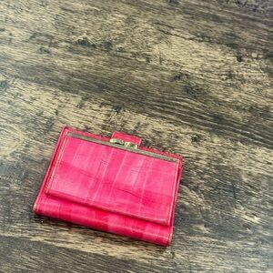 Rolfs Pink Wallet Compact Frame Design‎